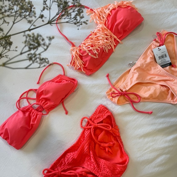 Cutest swimming sets!! Must buy!!! - Picture 1 of 1